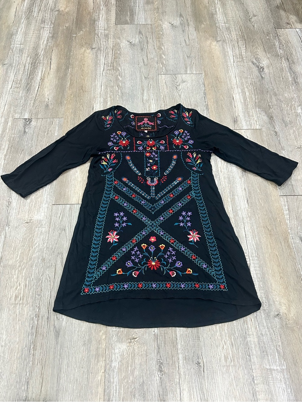 Johnny Was JW Los Angeles Embroidered Black Boho Tunic Dress Size M